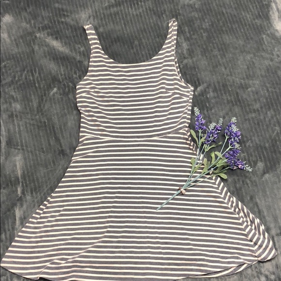 American Eagle grey and white striped dress. - Picture 1 of 3